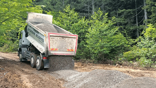 Anma Töreni Öncesi Yol Sorununa Neşter Vuruluyor