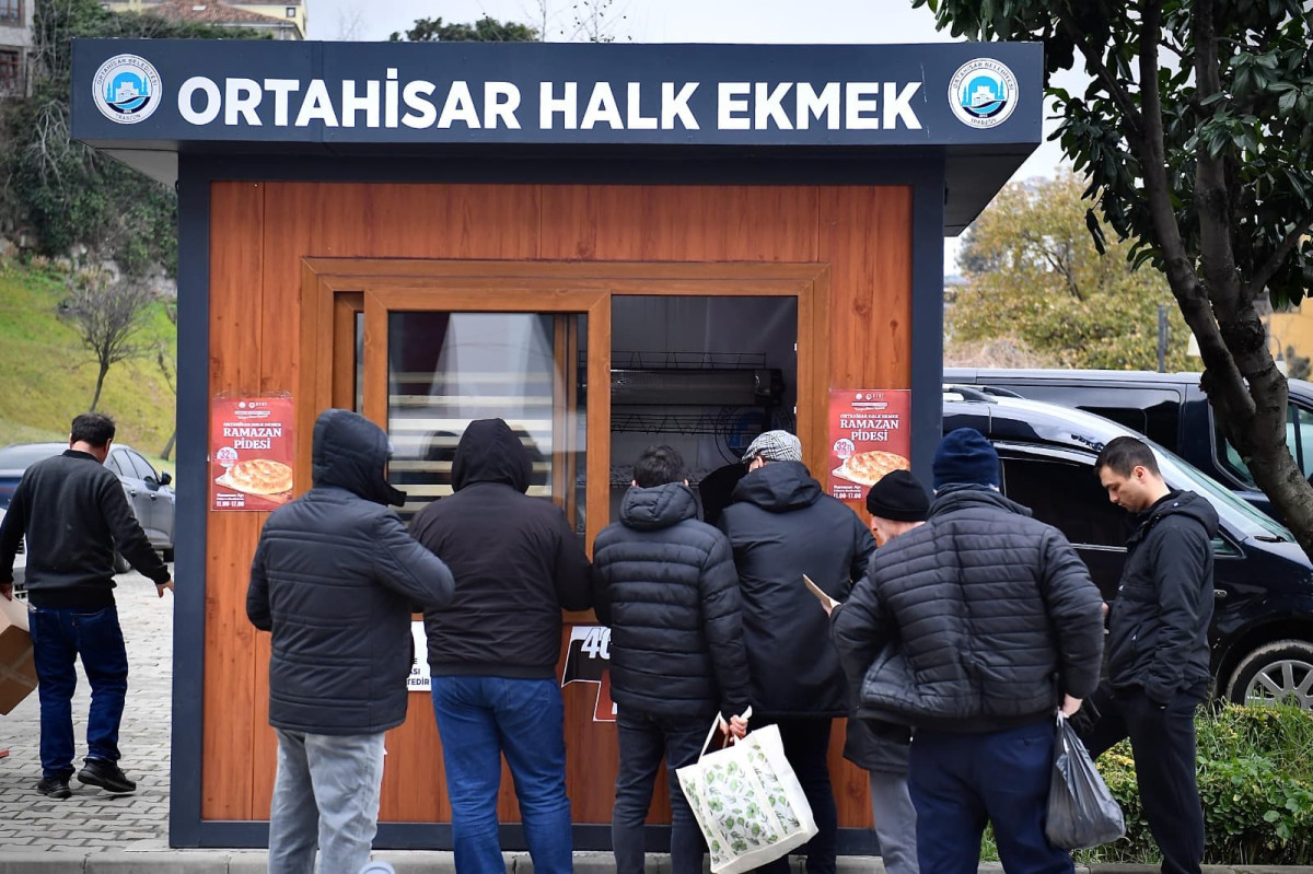 Halk Ekmek Büfelerinde Ramazan yoğunluğu