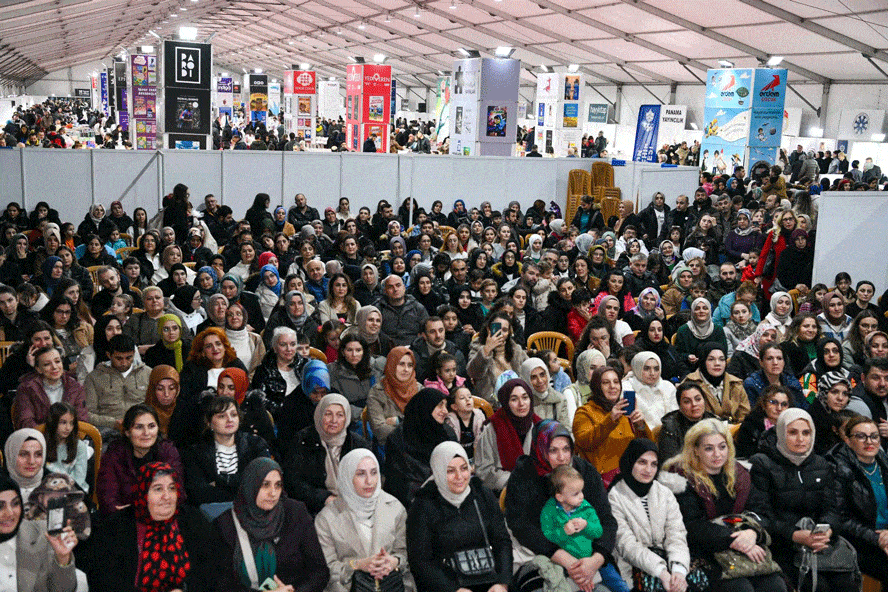 Trabzon'da Kitap şöleni sürüyor